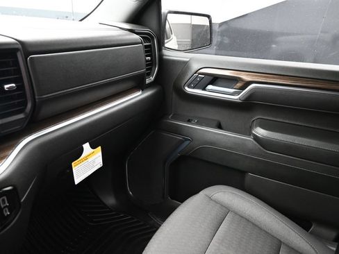 Used 2025 Chevrolet Silverado 1500 LT RWD image 12