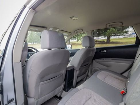 Used 2012 Nissan Rogue SV FWD image 16