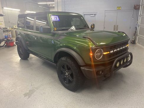 Used 2022 Ford Bronco Black Diamond AWD/4WD image 1