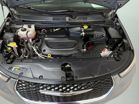 Used 2021 Chrysler Pacifica Limited w/ Premium & Safety Sphere Group AWD/4WD image 23