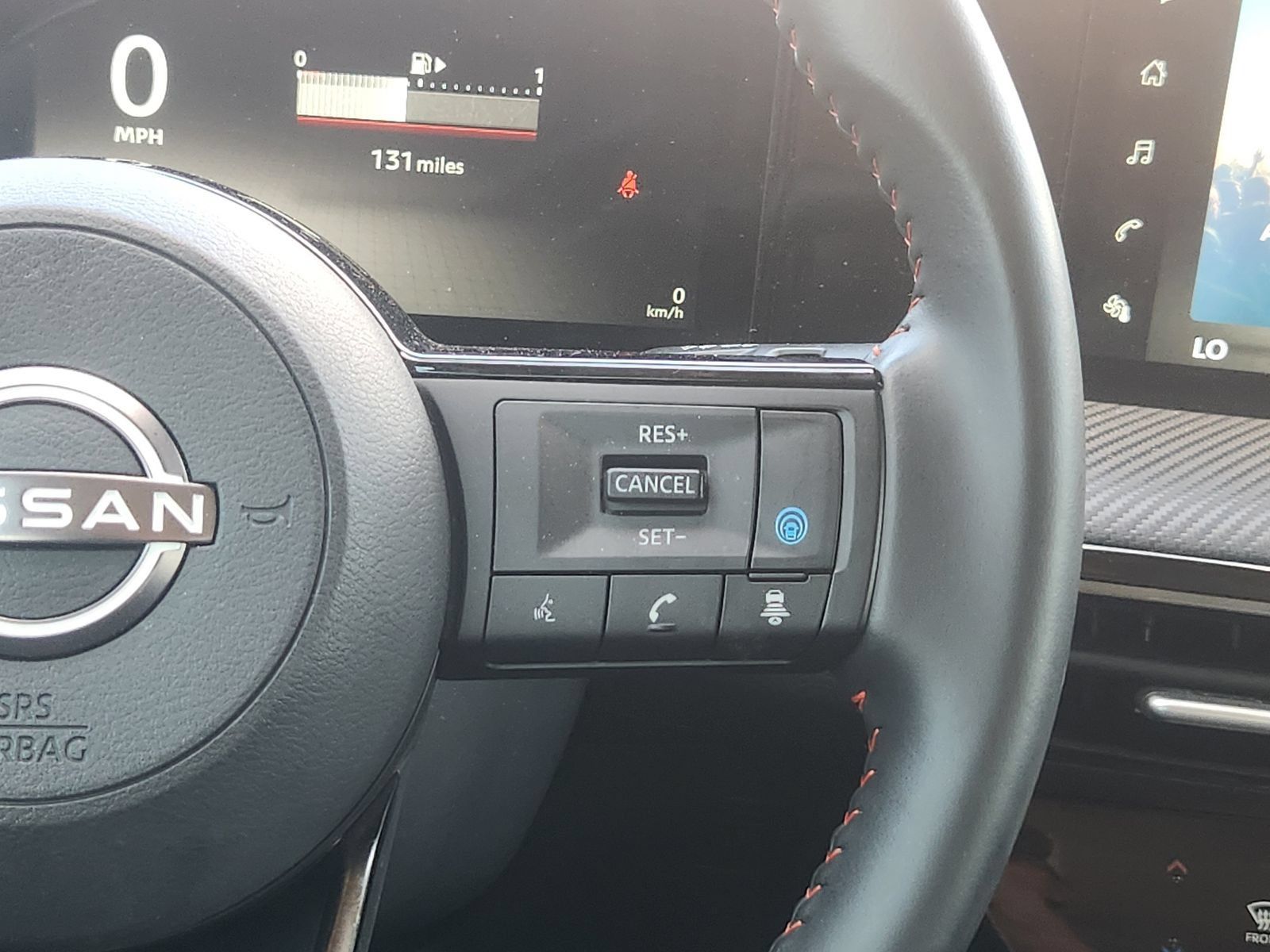 Used 2025 Nissan Kicks SR FWD image 33