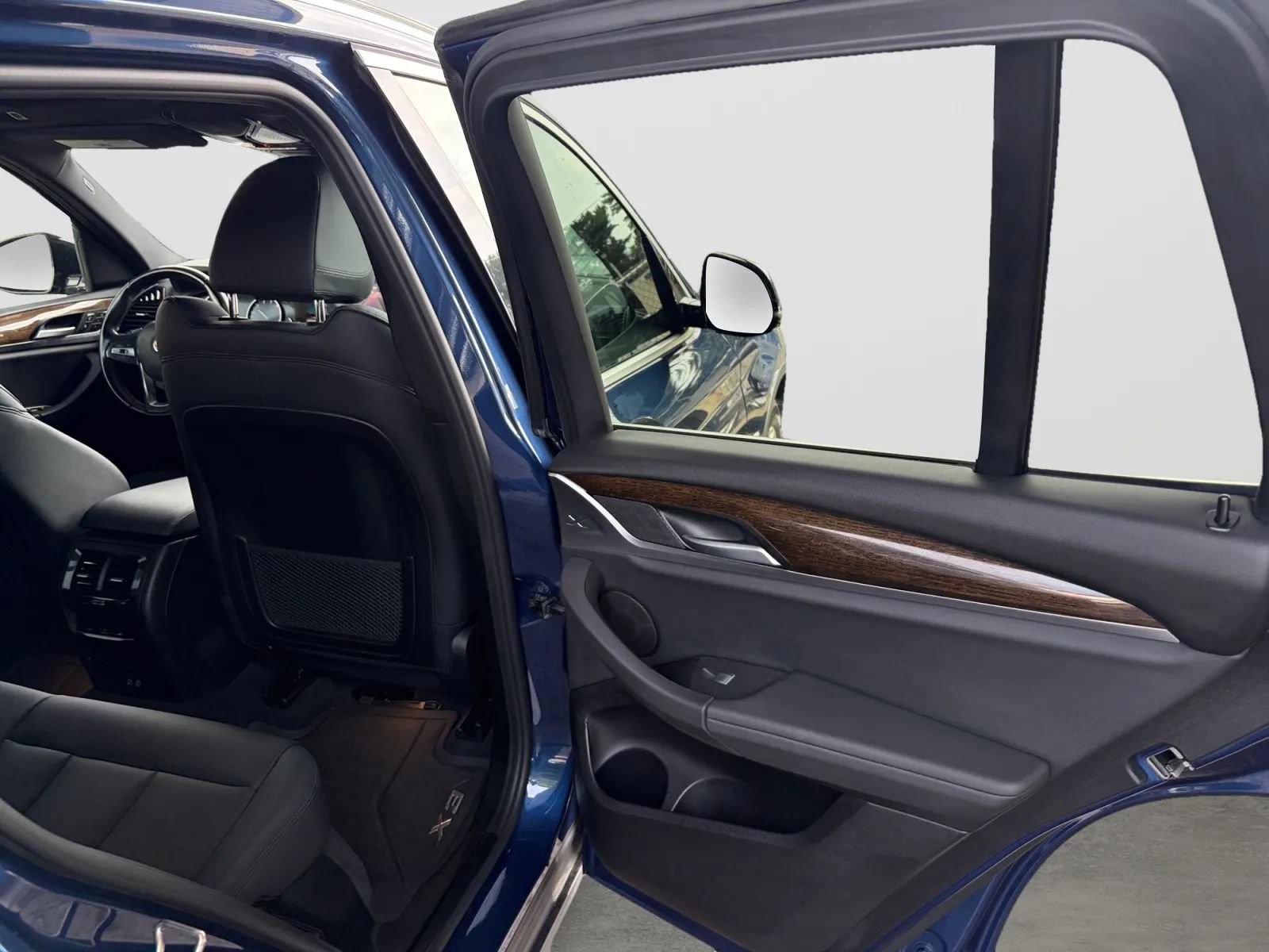 Used 2021 BMW X3 xDrive30i w/ Convenience Package AWD/4WD image 17