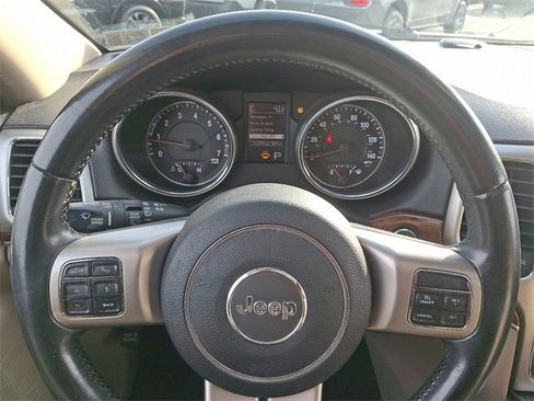 Used 2013 Jeep Grand Cherokee Limited image 21