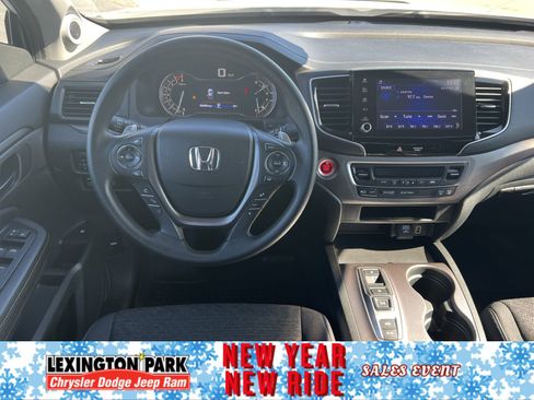 Used 2023 Honda Ridgeline Sport image 19