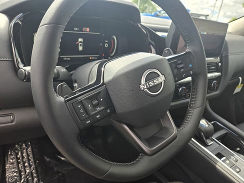 New 2026 Nissan Pathfinder SL AWD/4WD image 13