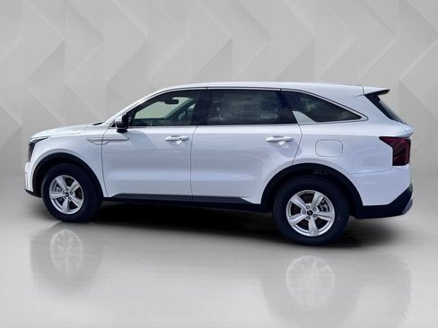 New 2026 Kia Sorento LX FWD image 8