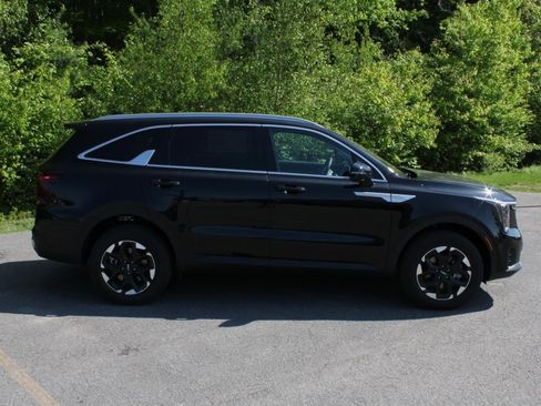 New 2026 Kia Sorento S AWD/4WD image 4
