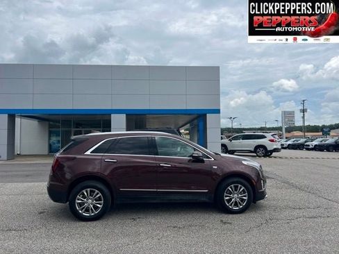 Used 2022 Cadillac XT5 Premium Luxury w/ Technology Package FWD image 6