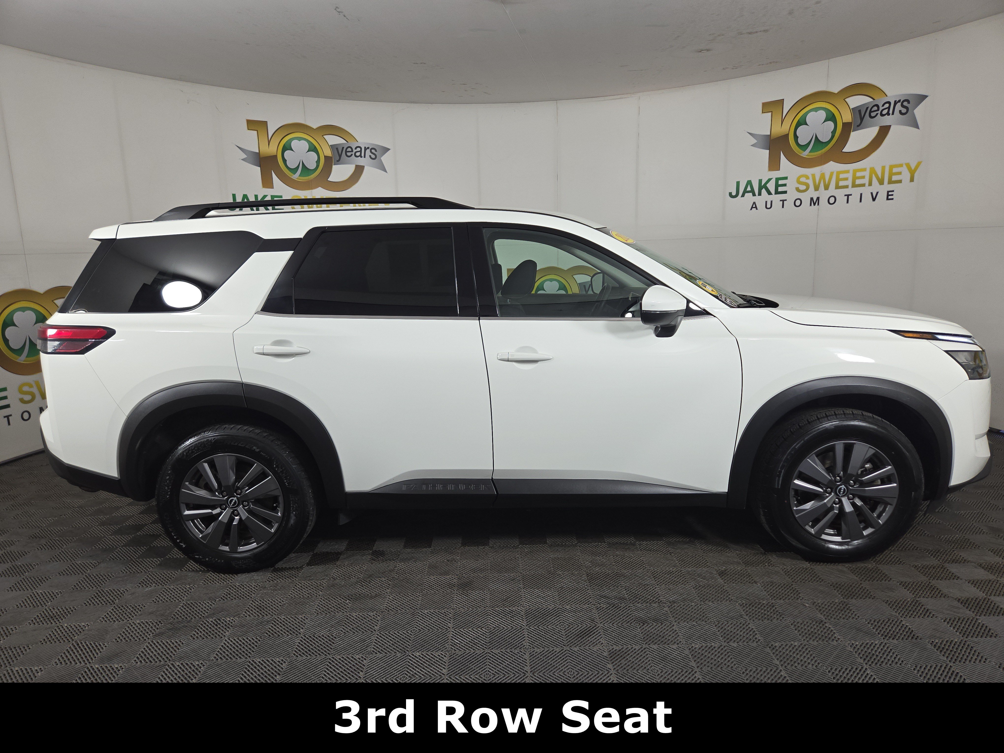 Used 2024 Nissan Pathfinder SV AWD/4WD image 10