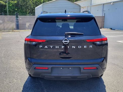Used 2025 Nissan Pathfinder SV FWD image 3
