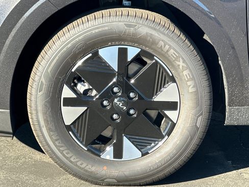 New 2026 Kia Carnival LXS image 27