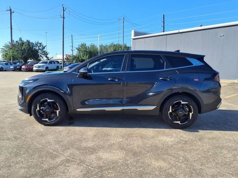 Used 2026 Kia Sportage EX FWD image 5