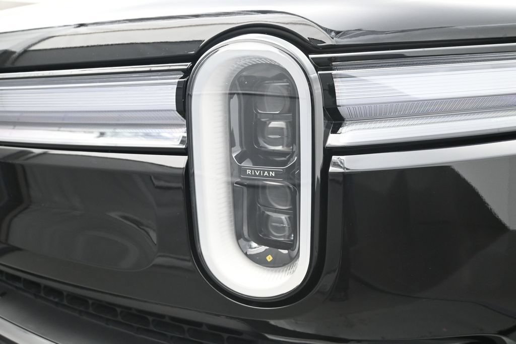 Used 2025 Rivian R1S Premium Dual AWD/4WD image 39