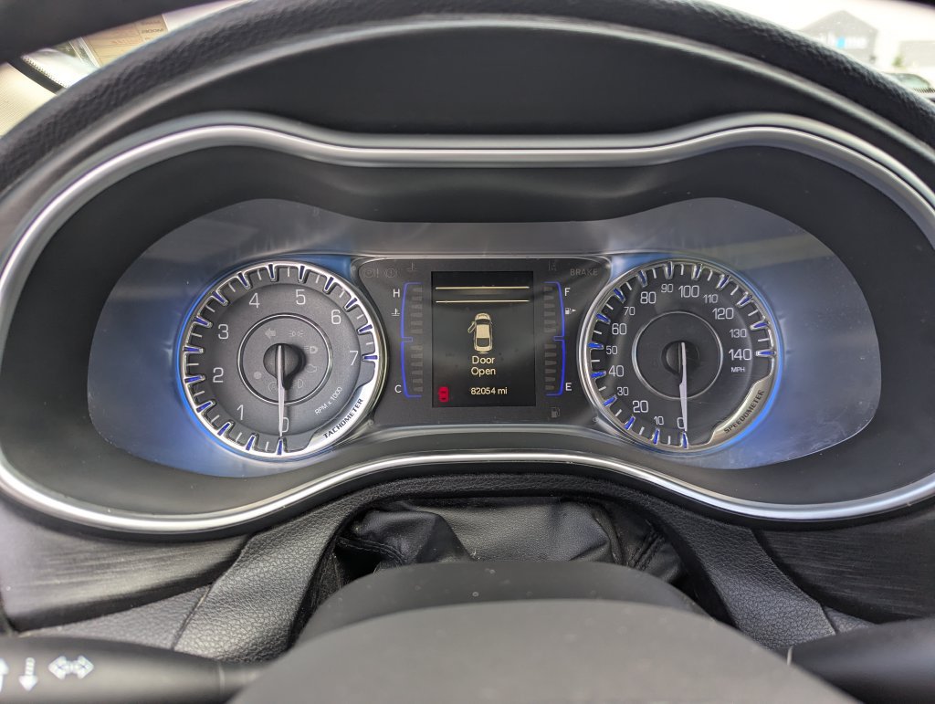 Used 2015 Chrysler 200 Limited w/ Convenience Group FWD image 29