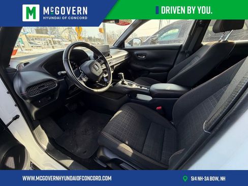 Used 2023 Honda HR-V Sport image 6