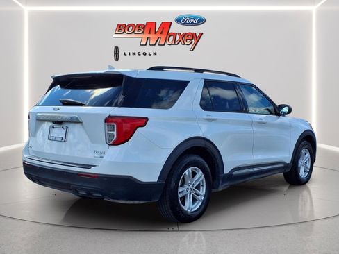 Used 2020 Ford Explorer XLT w/ Comfort Package AWD/4WD image 4