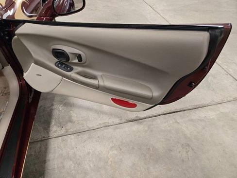 Used 2003 Chevrolet Corvette Convertible w/ Preferred Equipment Group1 image 25