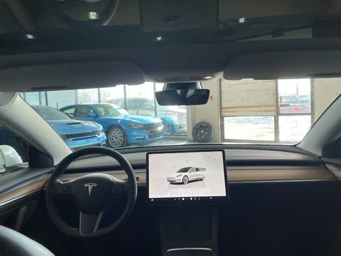 Used 2022 Tesla Model 3 image 21
