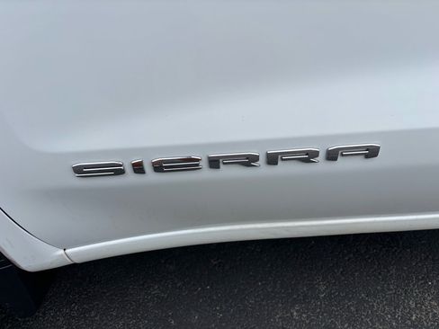 Used 2021 GMC Sierra 1500 SLE image 13