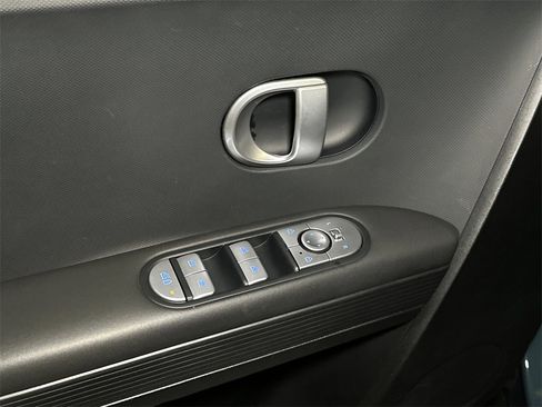 Used 2024 Hyundai Ioniq 5 SEL image 16