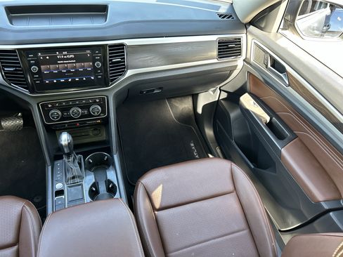Used 2023 Volkswagen Atlas SE w/ Panoramic Sunroof Package FWD image 15