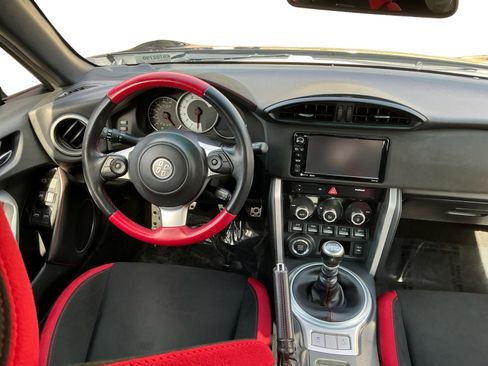 Used 2019 Toyota 86 TRD SE image 13