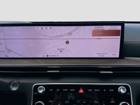 Used 2025 Genesis GV80 2.5T Advanced image 12