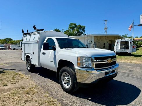 Used 2012 Chevrolet Silverado 3500 W/T image 4