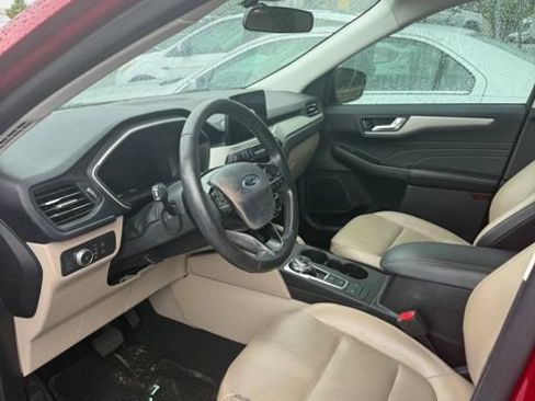 Used 2021 Ford Escape SEL w/ Technology Package AWD/4WD image 13