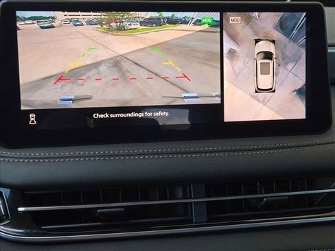 Used 2025 INFINITI QX60 Luxe w/ Vision Package FWD image 16