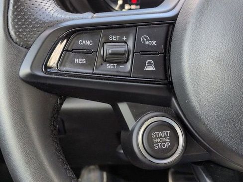 Used 2025 Alfa Romeo Tonale AWD/4WD image 32