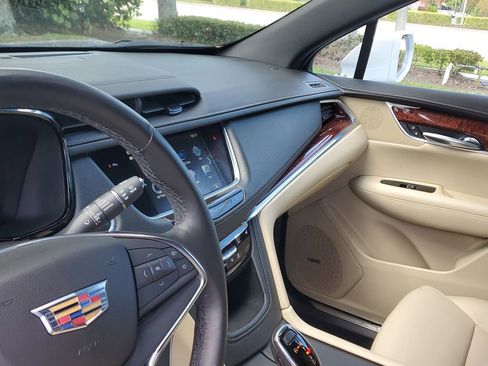 Used 2019 Cadillac XT5 Luxury image 22