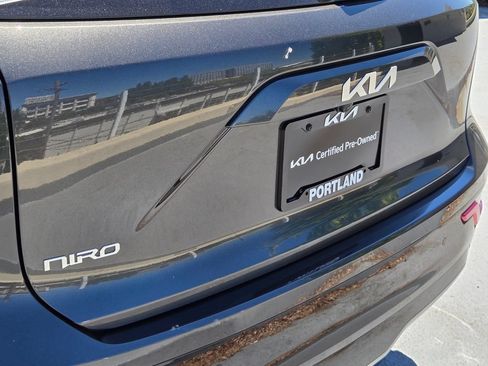 Certified 2024 Kia Niro Wind w/ Wind Preserve Package FWD image 14