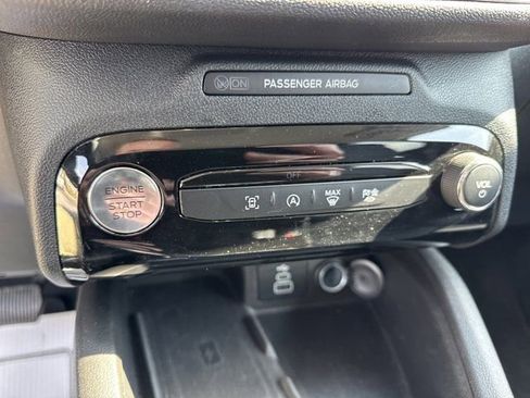 Used 2025 Ford Escape Platinum image 21