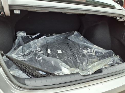 Used 2025 Hyundai Elantra Sport FWD image 22