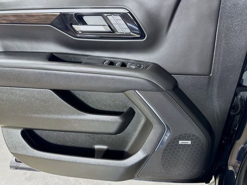 Certified 2025 Chevrolet Suburban Premier AWD/4WD image 16