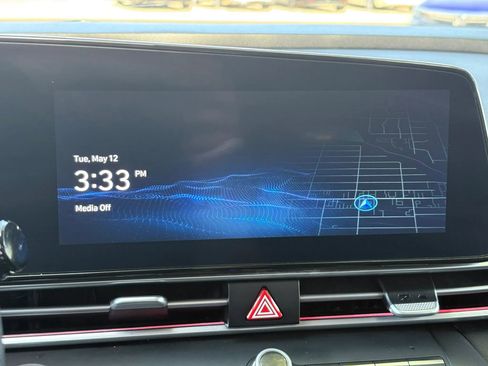 Used 2024 Hyundai Elantra SEL FWD image 17