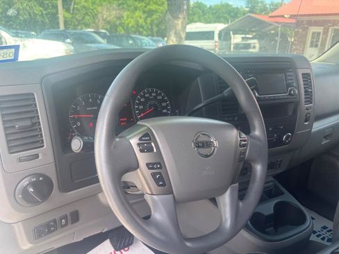 Used 2018 Nissan NV 2500 SV RWD image 12