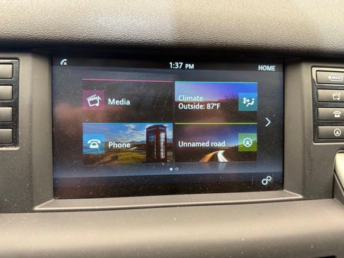 Used 2019 Land Rover Discovery Sport SE AWD/4WD image 20