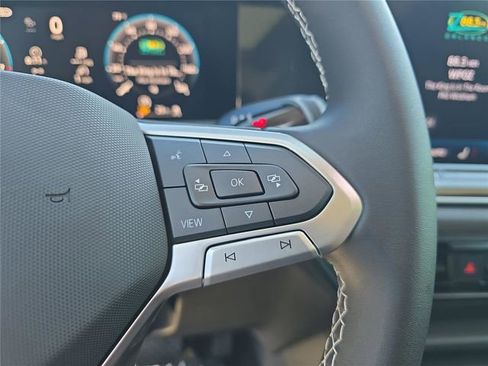 New 2026 Volkswagen Tiguan SE image 22