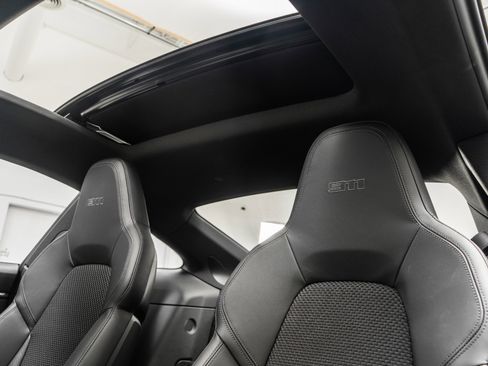 Used 2023 Porsche 911 Carrera T RWD image 18