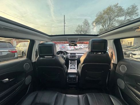 Used 2016 Land Rover Range Rover Evoque SE image 24