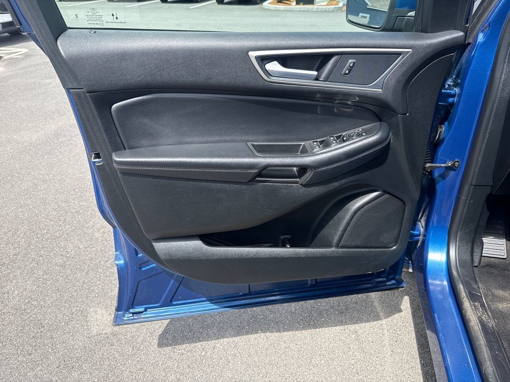 Used 2024 Ford Edge SEL AWD/4WD image 23