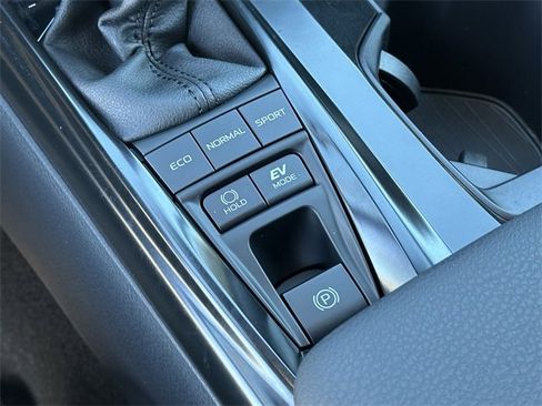 Certified 2025 Toyota Camry SE w/ Convenience Package image 21