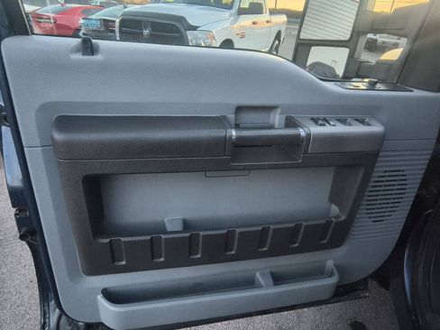 Used 2011 Ford F450 XLT w/ FX4 4X4 Off-Road Pkg image 19