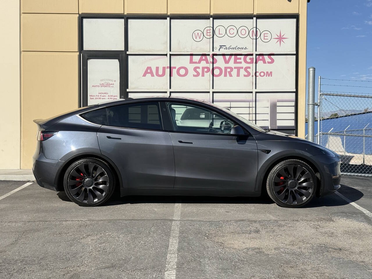 Used 2023 Tesla Model Y Performance AWD/4WD image 6