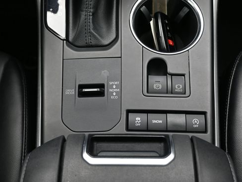 Used 2021 Toyota Highlander XSE FWD image 37