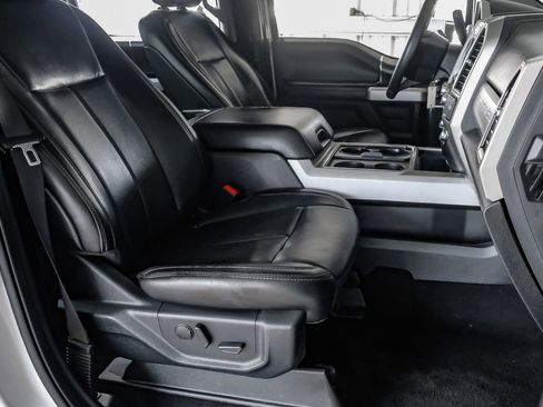 Used 2020 Ford F250 Lariat image 31