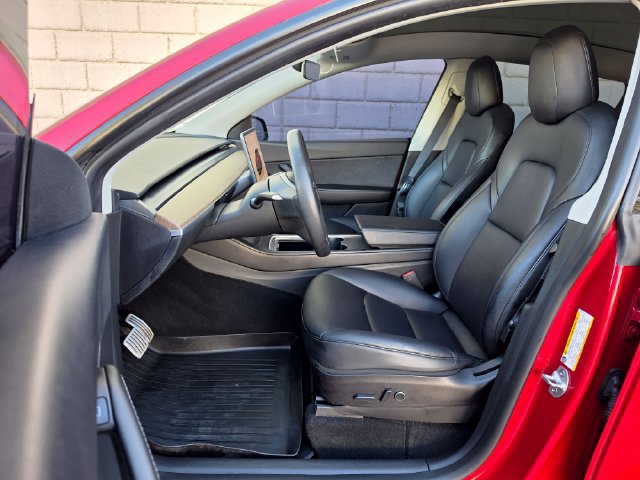Used 2022 Tesla Model Y Performance AWD/4WD image 18