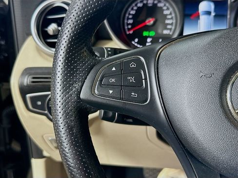 Used 2019 Mercedes-Benz GLC 300 image 19